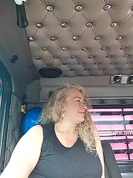 sofiacurvy 45 online show from 03/14/26, 12:43