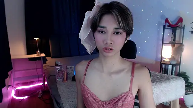 Lavictoriathegreat online show from 11/23/25, 04:29