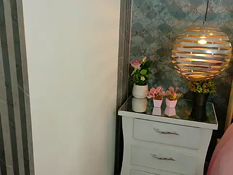 Mhia Sweet  online show from 02/02/26, 08:51