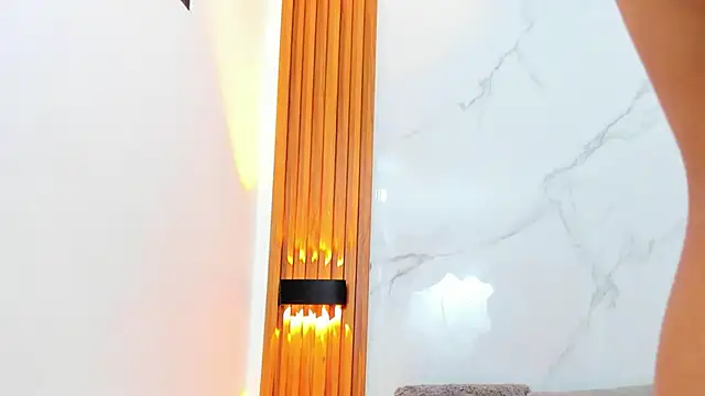 Snapshot of IsabellaMonet chatting on 11/24/25, 11:21 IsabellaMonet online show from 11/24/25, 11:21