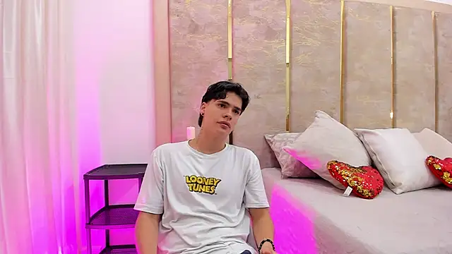 BenitoSaenz online show from 09/26/25, 11:47