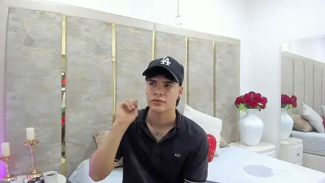 BenitoSaenz online show from 10/24/25, 11:39