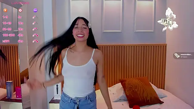 Snapshot of IVONNEPARKER6 chatting on 11/13/25, 07:35 IVONNEPARKER6 online show from 11/13/25, 07:35