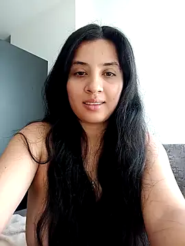 Snapshot of VALENTINA_ROUSE_ chatting on 11/14/25, 03:00 VALENTINA ROUSE online show from 11/14/25, 03:00