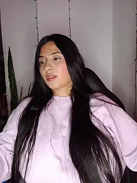 VALENTINA ROUSE  online show from 05/28/26, 09:12