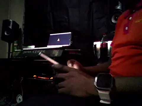 OnlyMoneyIwanT online show from 02/22/26, 10:47