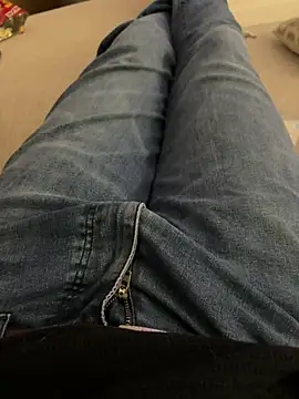 leroy9501 online show from 04/18/26, 02:04