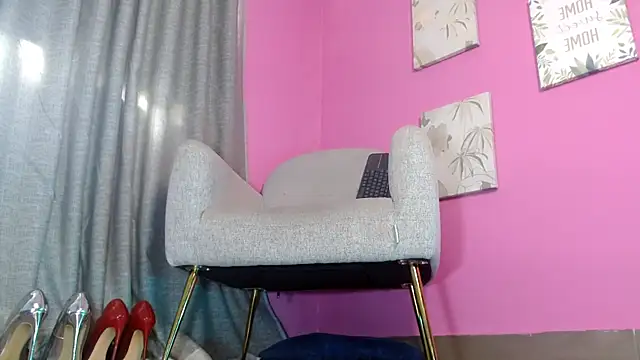 Snapshot of emily_ox0 chatting on 06/02/26, 07:05 emily ox0 online show from 06/02/26, 07:05