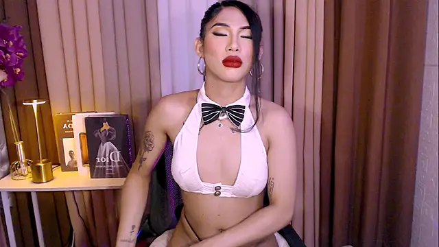 Megan sativa online show from 11/21/25, 07:51