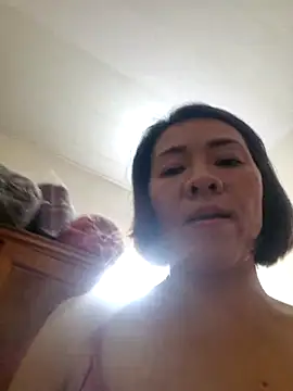 Snapshot of Hailey_babe chatting on 10/15/25, 01:44 Hailey babe online show from 10/15/25, 01:44