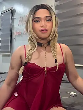 Snapshot of VictoriaL0ve chatting on 11/06/25, 03:13 VictoriaL0ve online show from 11/06/25, 03:13