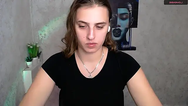 AmandaDimond  online show from 09/22/25, 08:38