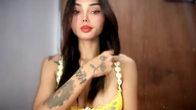Snapshot of Angelfabxx chatting on 07/07/26, 05:43 Angelfabxx online show from 07/07/26, 05:43
