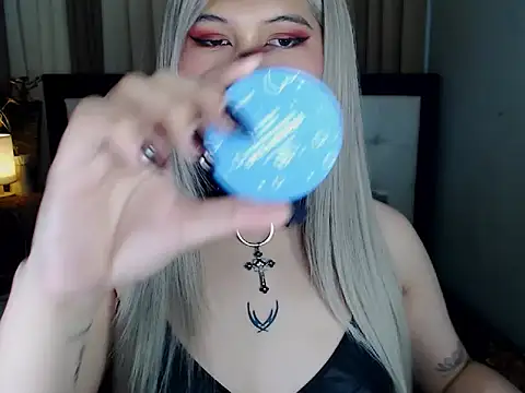 Snapshot of NaomiSmall chatting on 09/11/25, 09:20 NaomiSmall online show from 09/11/25, 09:20