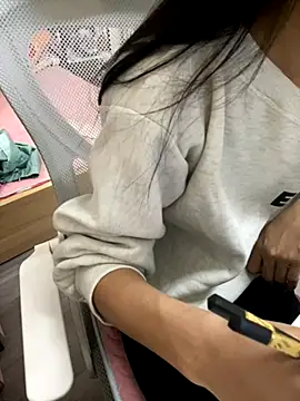 Mina048 online show from 10/26/25, 07:03