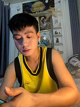 xshyboyx online show from 10/04/25, 05:49