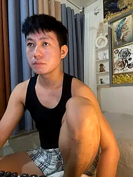 xshyboyx online show from 10/23/25, 04:01