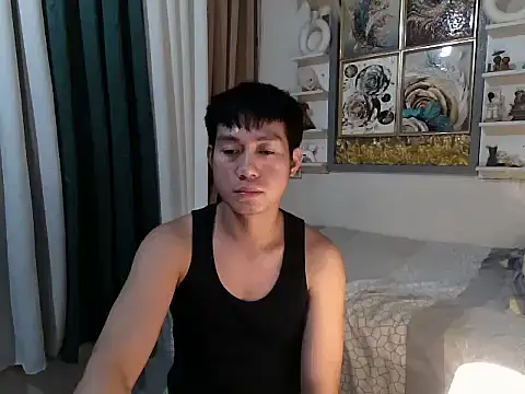 Snapshot of xshyboyx chatting on 05/22/26, 01:50 xshyboyx online show from 05/22/26, 01:50
