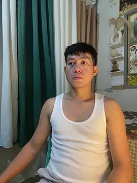 Snapshot of xshyboyx chatting on 06/14/26, 04:58 xshyboyx online show from 06/14/26, 04:58
