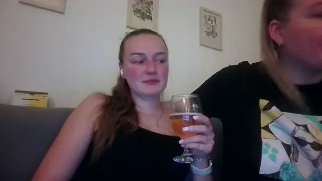 Snapshot of Odmasi chatting on 10/03/25, 07:44 Odmasi online show from 10/03/25, 07:44