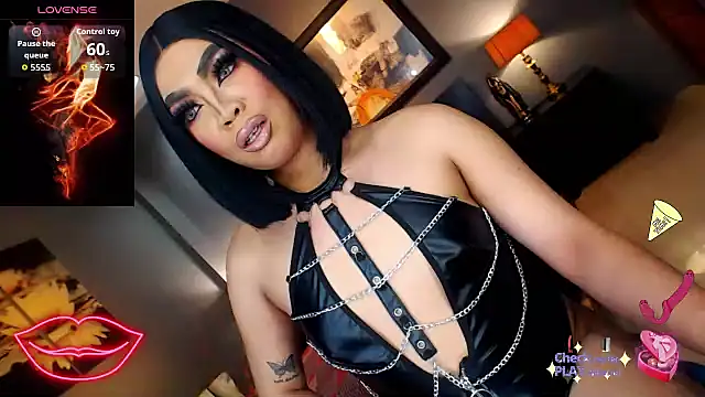 FridaHumphrey online show from 11/17/25, 06:35