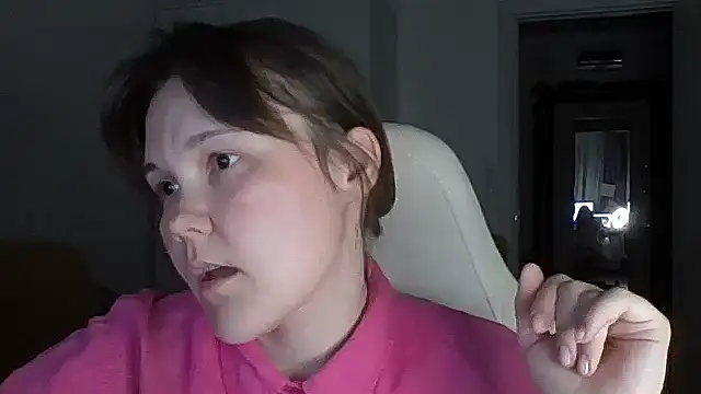 Snapshot of Qaynii chatting on 09/27/25, 03:28 Qaynii online show from 09/27/25, 03:28