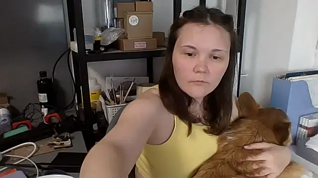 Snapshot of Qaynii chatting on 10/30/25, 08:42 Qaynii online show from 10/30/25, 08:42