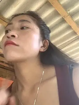 Snapshot of ThiHa003 chatting on 09/28/25, 03:23 ThiHa003 online show from 09/28/25, 03:23