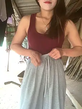 Snapshot of ThiHa003 chatting on 11/05/25, 02:44 ThiHa003 online show from 11/05/25, 02:44