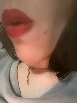 Snapshot of Mimisixo chatting on 05/10/26, 04:34 Mimisixo online show from 05/10/26, 04:34