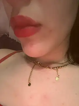 Snapshot of Mimisixo chatting on 05/19/26, 01:56 Mimisixo online show from 05/19/26, 01:56