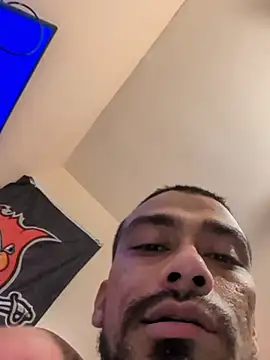 Snapshot of Cnutt310 chatting on 01/08/26, 12:35 Cnutt310 online show from 01/08/26, 12:35