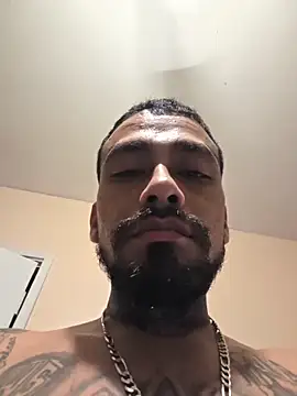 Snapshot of Cnutt310 chatting on 02/03/26, 02:44 Cnutt310 online show from 02/03/26, 02:44