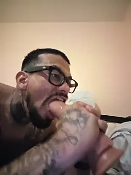 Snapshot of Cnutt310 chatting on 02/08/26, 04:49 Cnutt310 online show from 02/08/26, 04:49