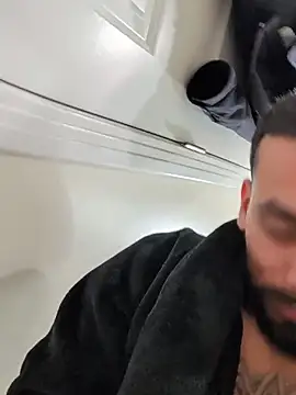 Snapshot of Cnutt310 chatting on 02/13/26, 11:17 Cnutt310 online show from 02/13/26, 11:17