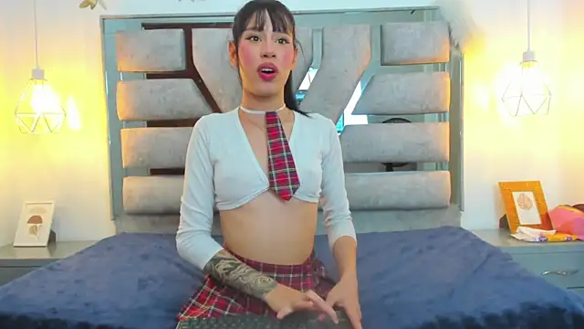 RoxanneCrush  online show from 11/28/25, 09:06