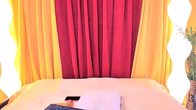 AthenaKeller online show from 11/05/25, 06:30