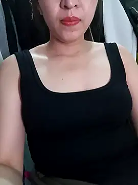 Ariana-Vy online show from 11/18/25, 12:05