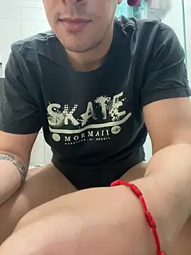 Snapshot of jeff_pepoer chatting on 04/02/26, 10:57 jeff pepoer online show from 04/02/26, 10:57