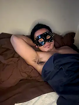 meme n online show from 11/07/25, 06:35