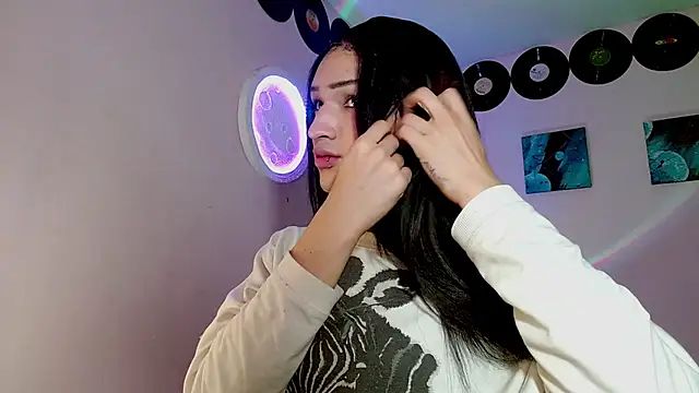 meghan devil  online show from 11/08/25, 07:08