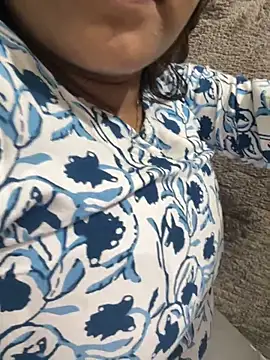 Snapshot of sexyriya____ chatting on 09/21/25, 05:36 sexyriya online show from 09/21/25, 05:36