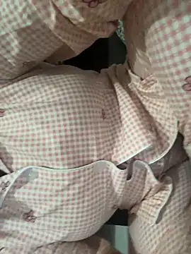 Snapshot of sexyriya____ chatting on 10/22/25, 05:02 sexyriya online show from 10/22/25, 05:02