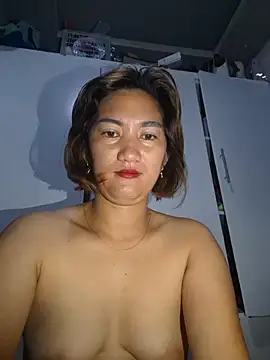 Snapshot of lustlushlady6 chatting on 10/26/25, 09:42 lustlushlady6 online show from 10/26/25, 09:42