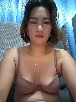 Snapshot of lustlushlady6 chatting on 10/28/25, 09:06 lustlushlady6 online show from 10/28/25, 09:06