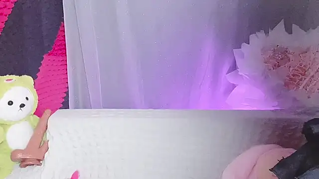 Snapshot of kemybaby chatting on 10/18/25, 06:41 kemybaby online show from 10/18/25, 06:41