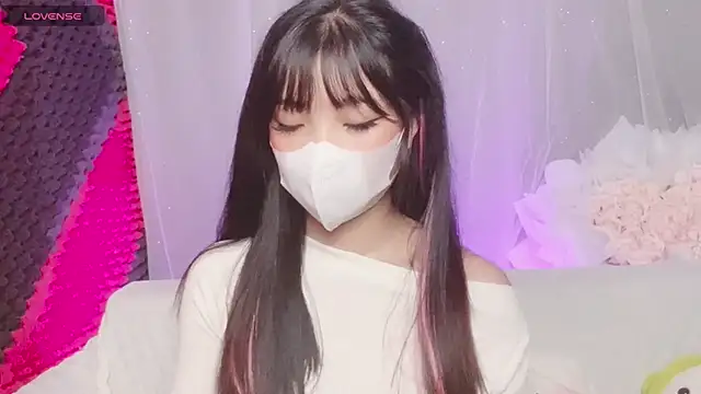 Snapshot of kemybaby chatting on 11/26/25, 02:45 kemybaby online show from 11/26/25, 02:45