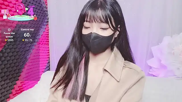 Snapshot of kemybaby chatting on 12/18/25, 02:50 kemybaby online show from 12/18/25, 02:50