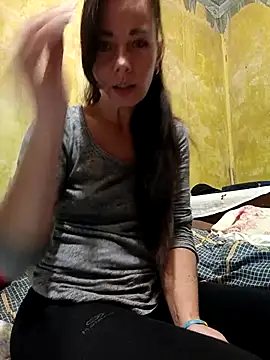 Adeline3302 online show from 10/05/25, 04:05