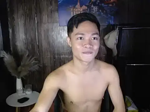 hotzachery online show from 12/19/25, 04:19